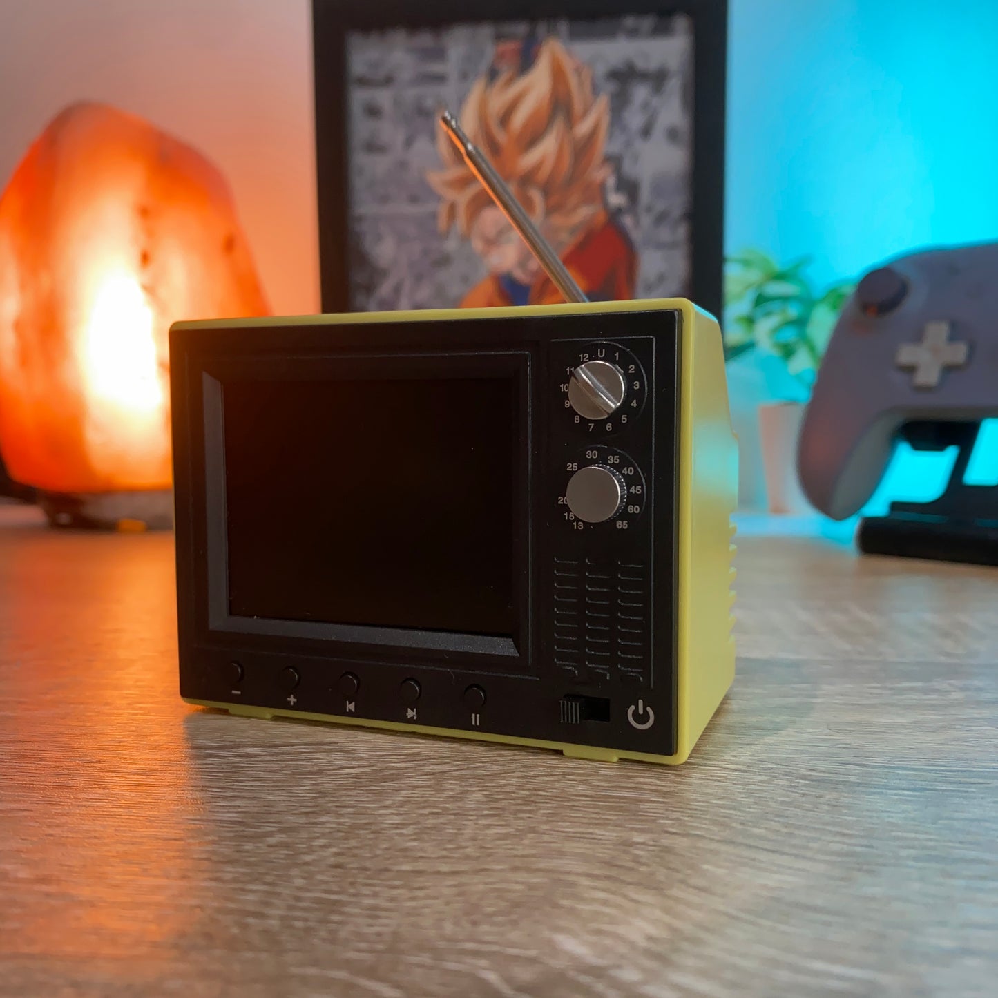 RetroSaiyan Mini TV